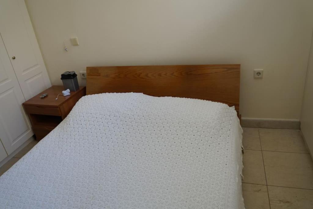 Apartment With A Garden, Bbq, Swimming Pool And Jacuzzi Dhráfi Zewnętrze zdjęcie