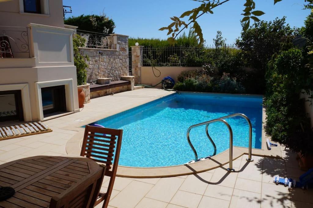 Apartment With A Garden, Bbq, Swimming Pool And Jacuzzi Dhráfi Zewnętrze zdjęcie