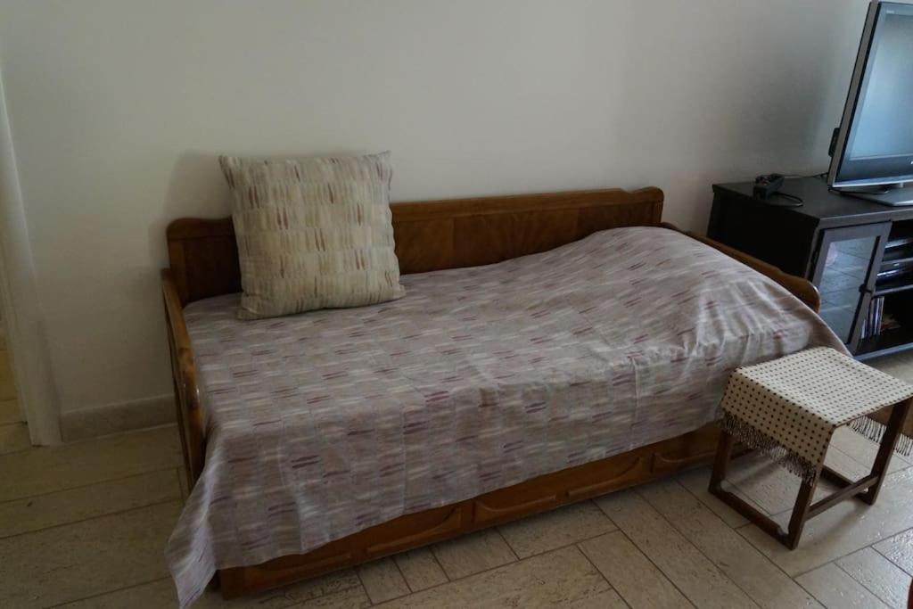 Apartment With A Garden, Bbq, Swimming Pool And Jacuzzi Dhráfi Zewnętrze zdjęcie